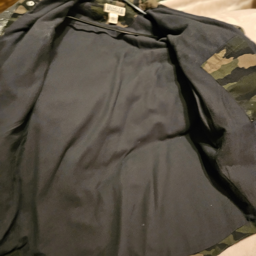 Duluth button up flannel shirt - Picture 3 of 4